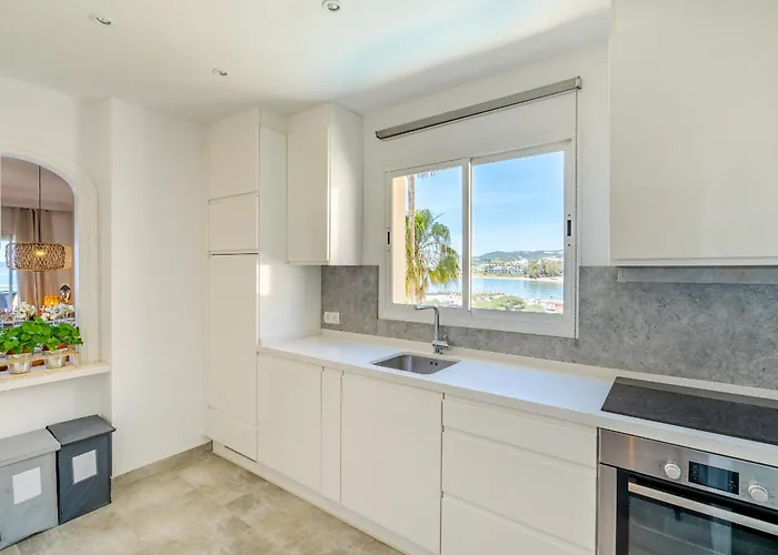 Apartment 39 Front Row Panoramic Sea View