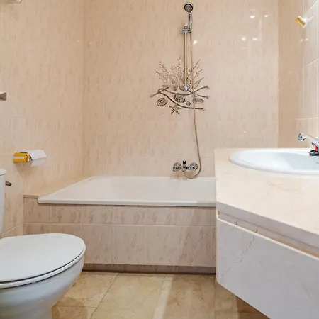 39 Front Row Panoramic Sea View *