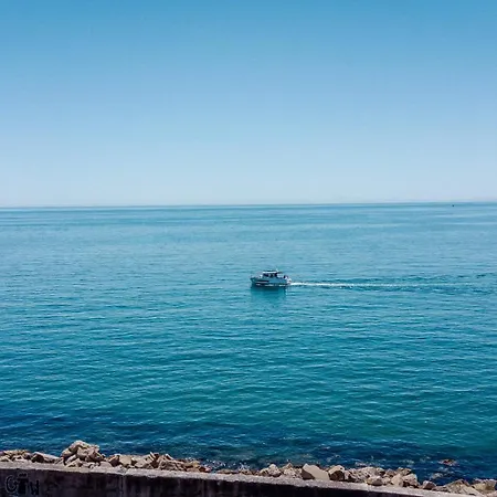 39 Front Row Panoramic Sea View Apartamento *